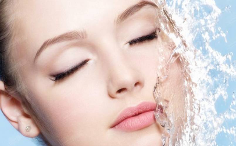 Maintain the oil balance of skin with Peppermint tea